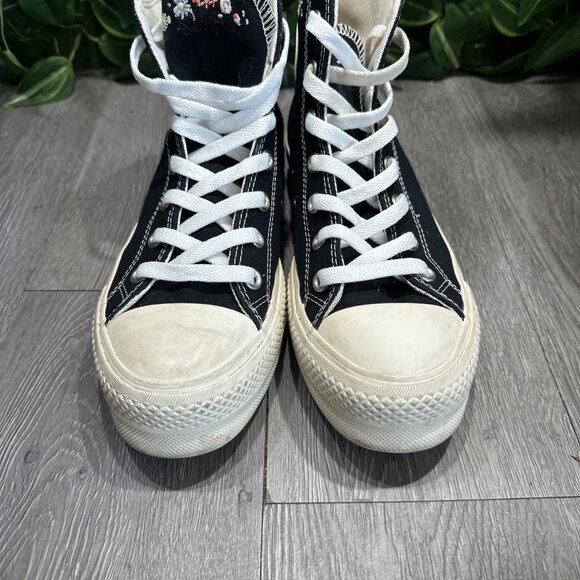 Converse Chuck Taylor High Embroidered Floral A01592C Wmn's Sz 8 - Picture 3 of 10